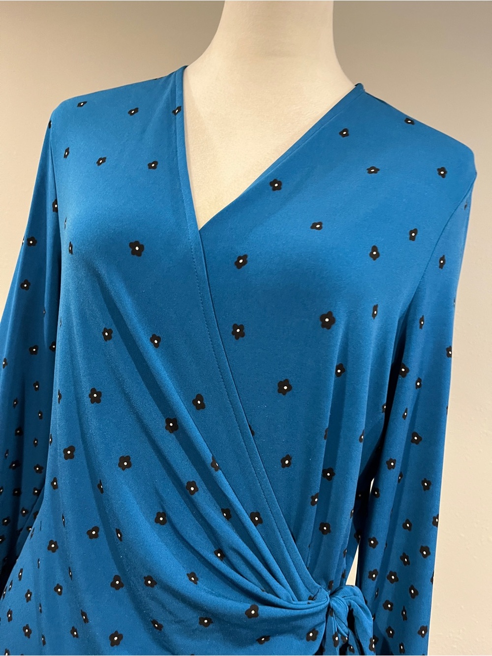 Anne Klein Blue Faux-Wrap Long Sleeve Dress with Knot Detail size large - Picture 2 of 10